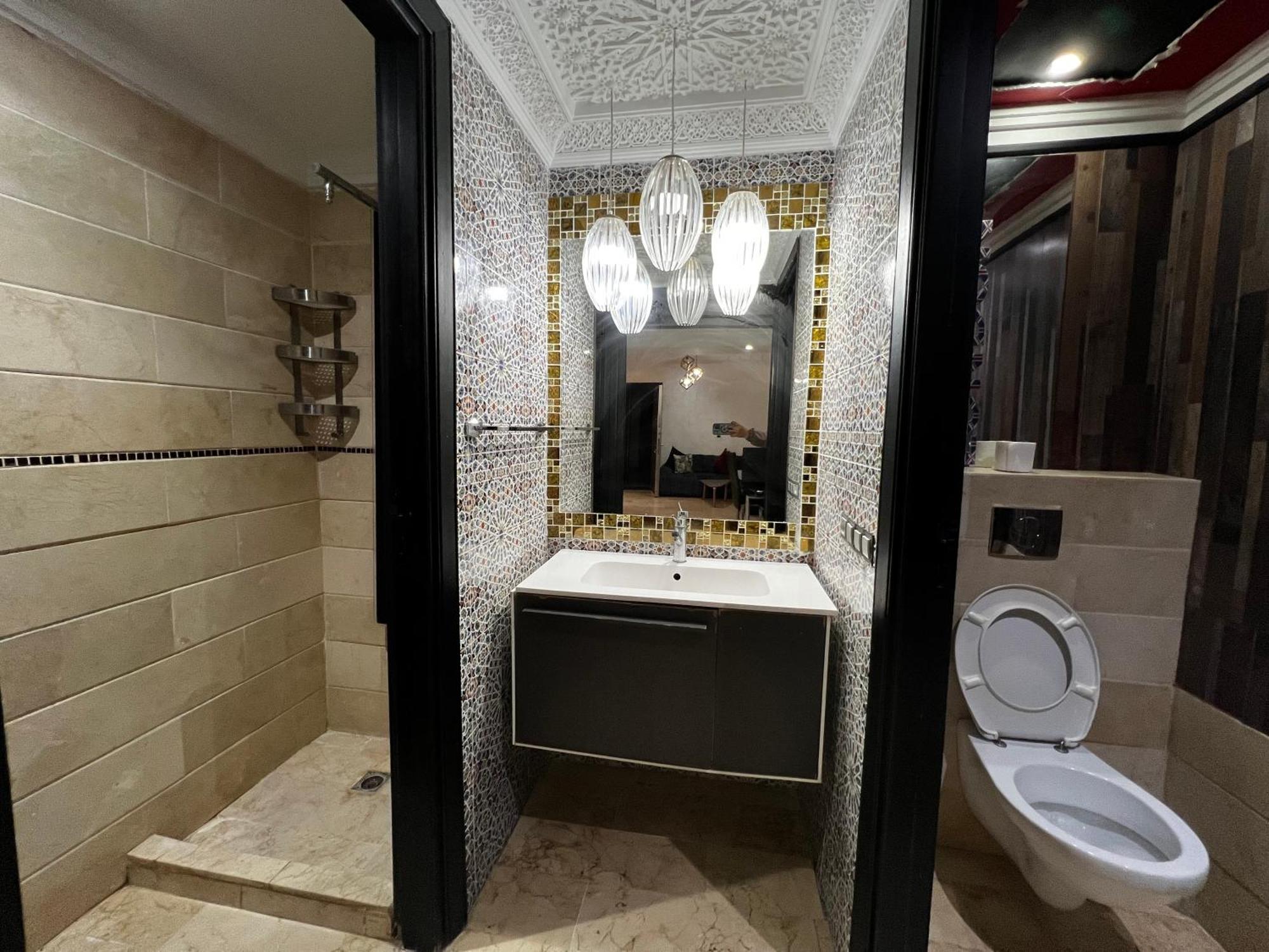 Apartment Yanis Book Casablanca
