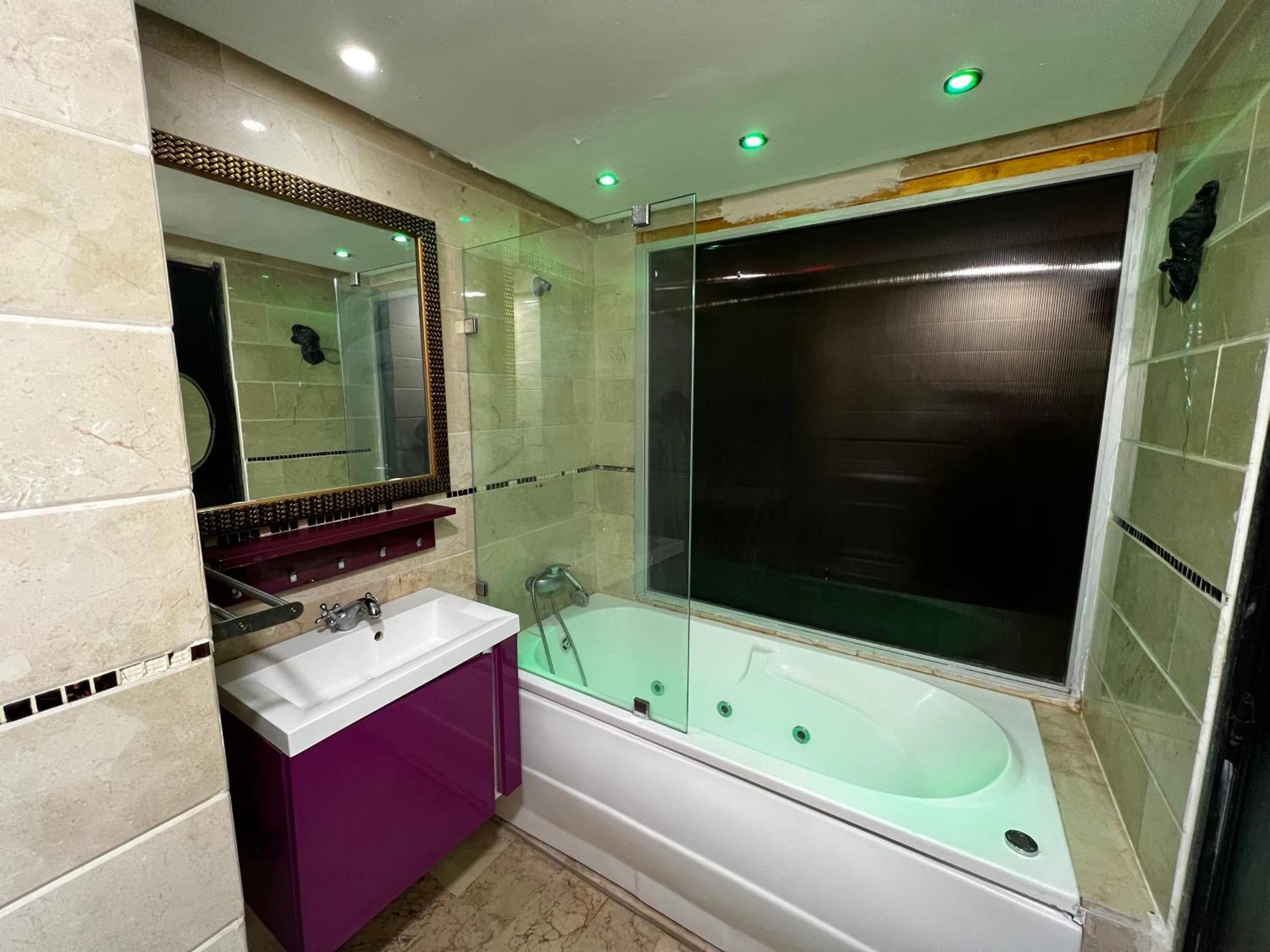 Apartment Yanis Book *